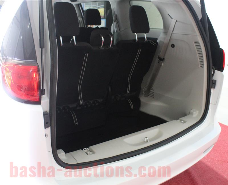 CHRYSLER VOYAGER LX 2023