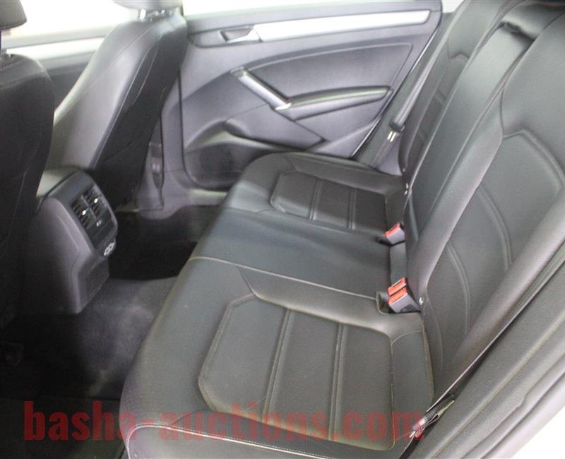 volkswagen passat SE 2022