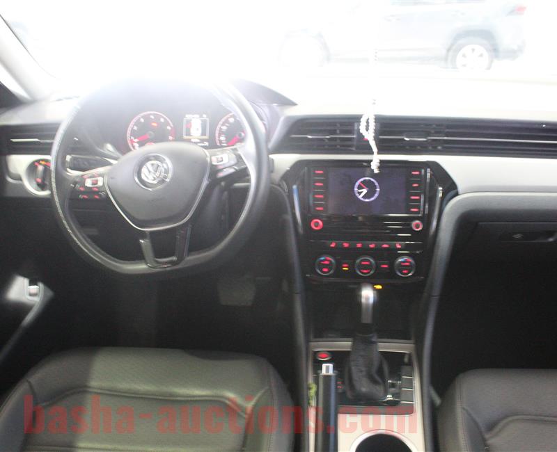 volkswagen passat SE 2022