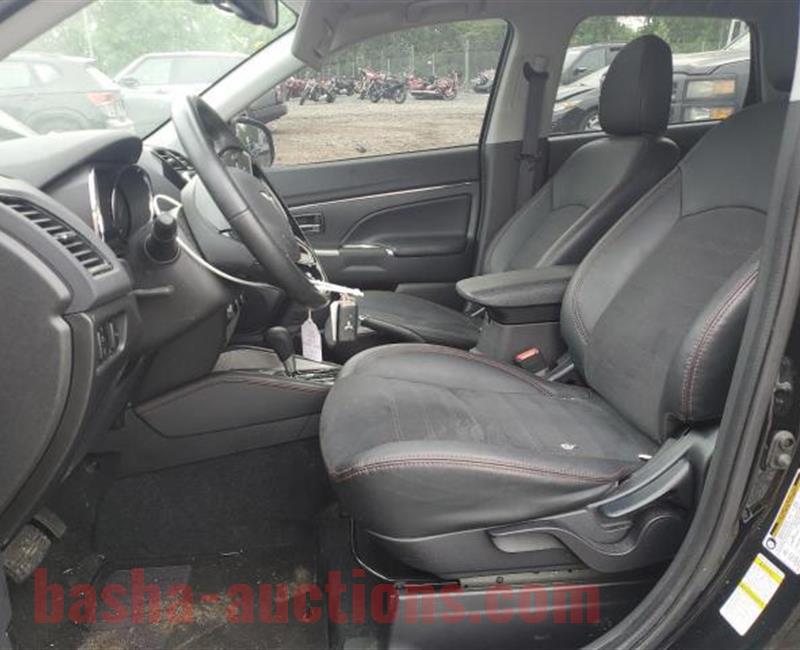 mitsubishi outlander 2023