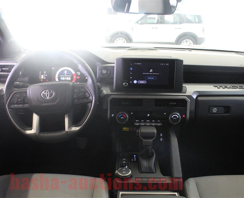 toyota tacoma black 2024