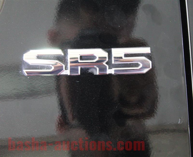 toyota tacoma black 2024